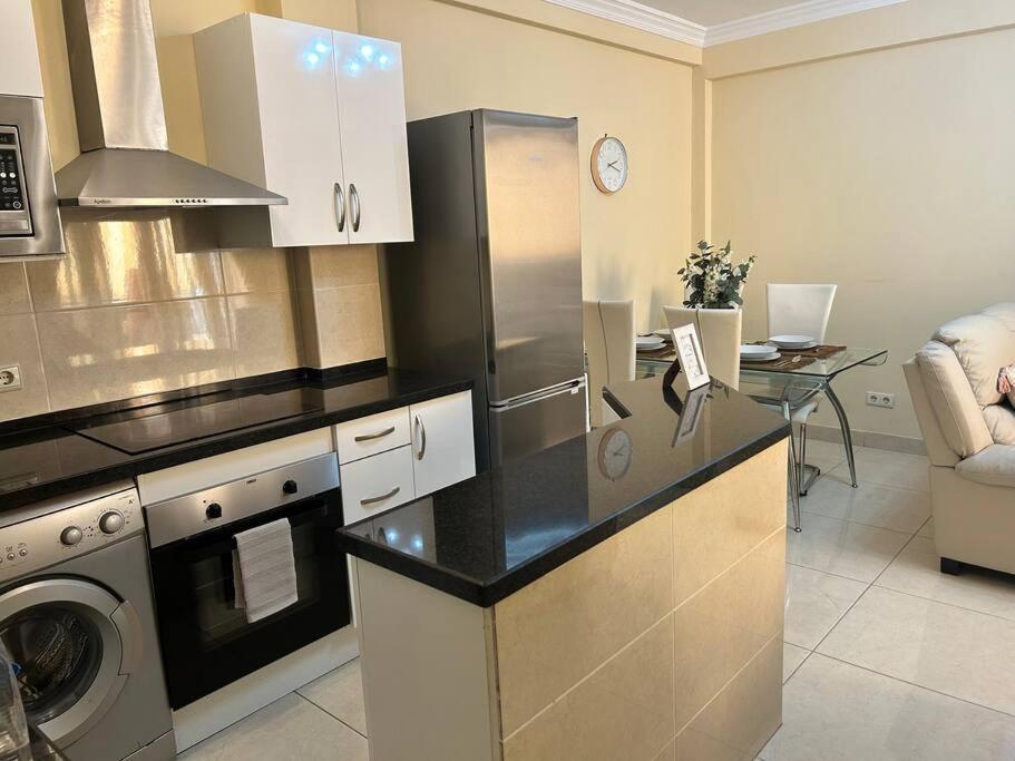 Apartamento Flat On The Paseo Maritamo! Estepona Exterior foto